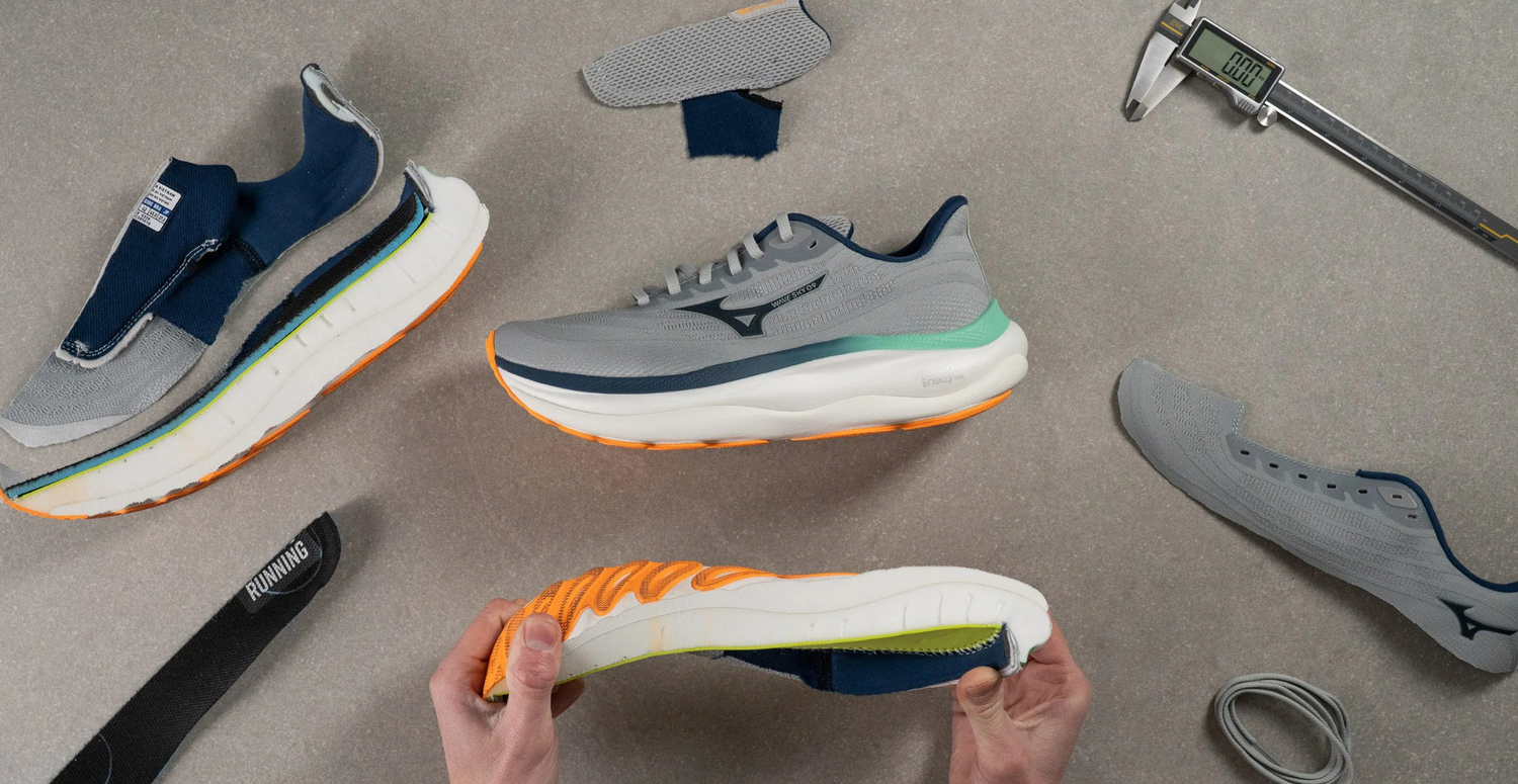 Scarpe da running Mizuno Wave Sky 9 da uomo viste di lato, modello ammortizzato per il comfort