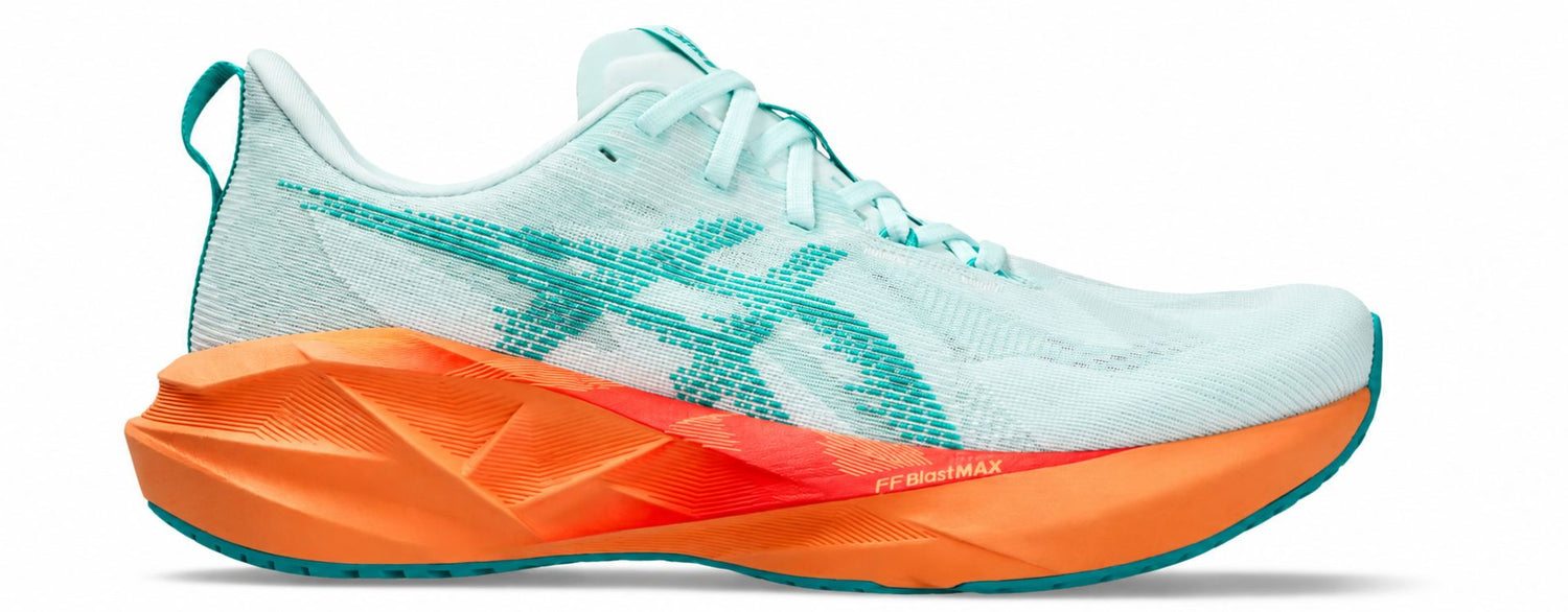 Asics Novablast 5 scarpe da running ammortizzate viste di profilo